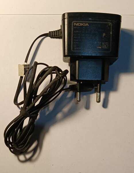 Incarcator Nokia cu mufa subtire